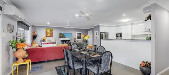 4 bedrooms House in Wauchope, Australia No. 450 6