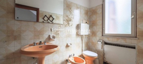 3 bedrooms House in Ravenna, Italy No. 299116 7