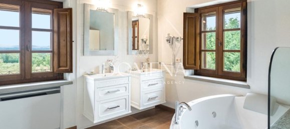 Villa de 18 habitaciónes en Tuoro sul Trasimeno, Italy No. 54202 29