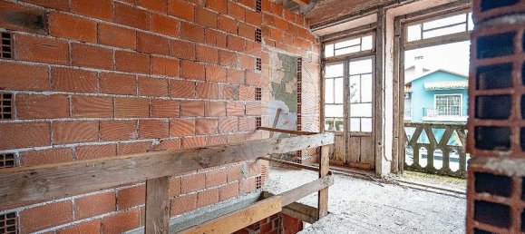 Дом с 5 спальнями в Лозан, Португалия № 174423 17