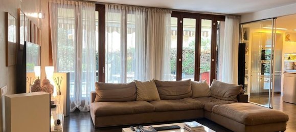 5 rooms Apartment in Monza, Italy No. 34151 4