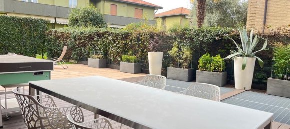 5 rooms Apartment in Monza, Italy No. 34151 5