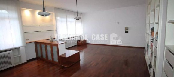 4 rooms Apartment in Cusano Milanino, Italy No. 72146 4