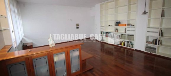 4 rooms Apartment in Cusano Milanino, Italy No. 72146 6