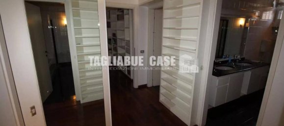 4 rooms Apartment in Cusano Milanino, Italy No. 72146 20
