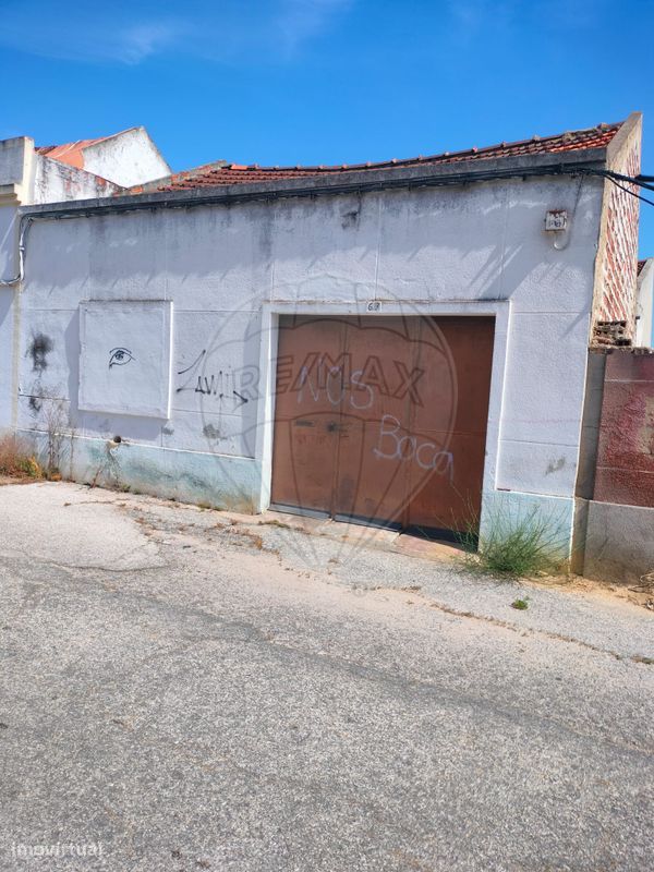 Casa de 2 dormitorios en Barreiro, Portugal No. 179115