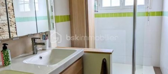 Casa de 4 dormitorios en Vert-Saint-Denis, France No. 322205 12