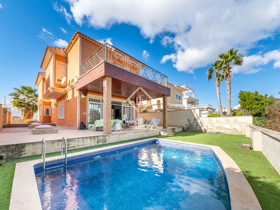 4 Schlafzimmer Villa in Alicante, Spain, Nr. 240742