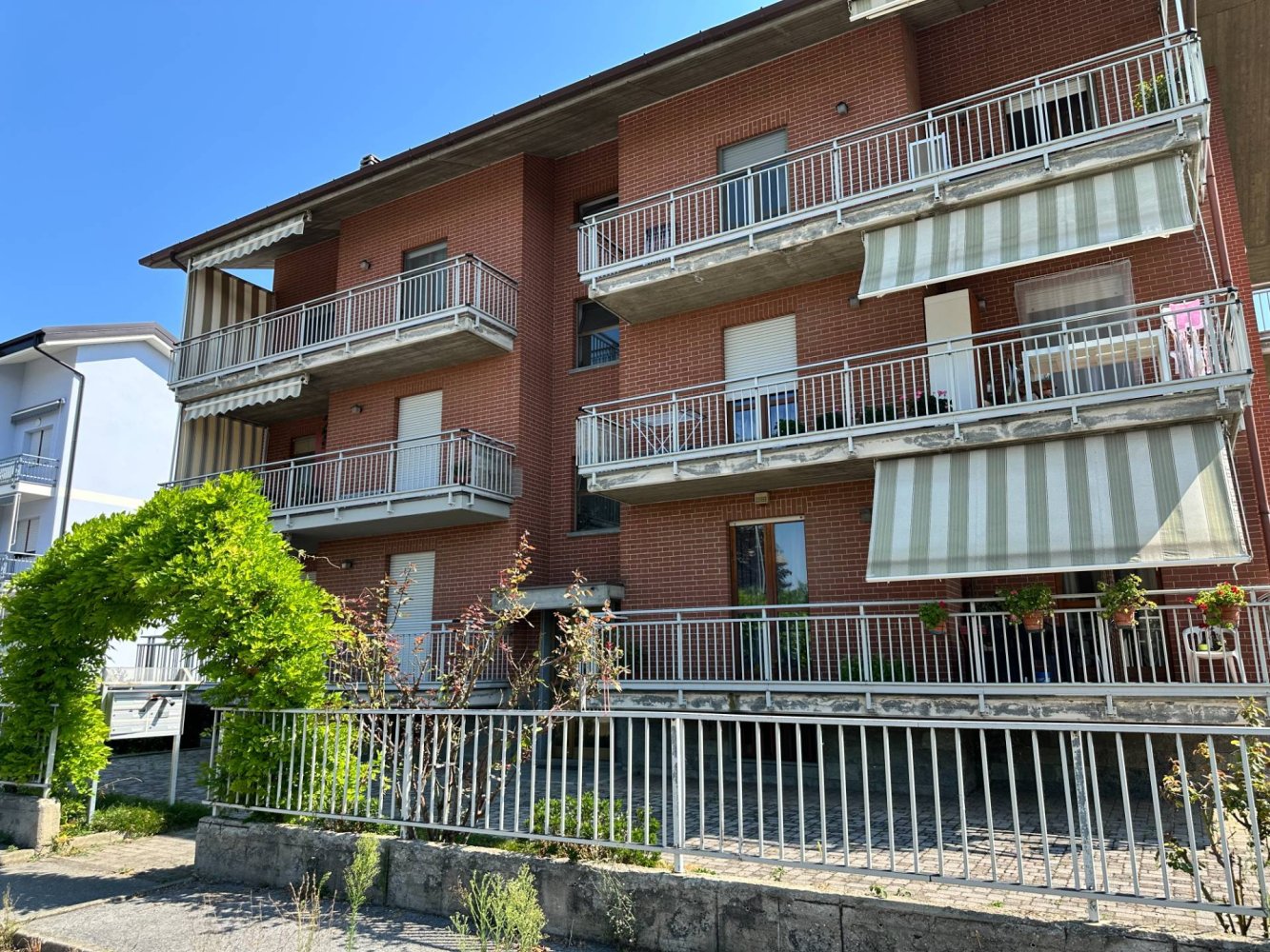 2 bedrooms Apartment in Mondovì, Italy No. 289085