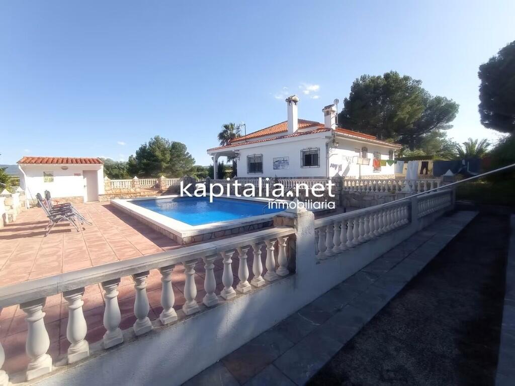 3 bedrooms Villa in Ontinyent, Spain No. 161618