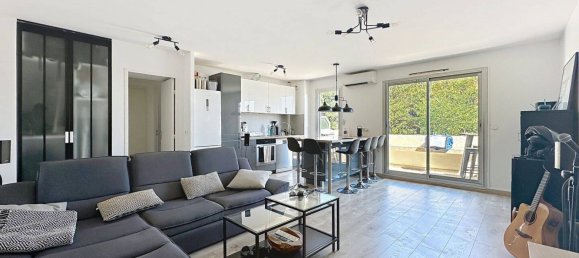 1 bedroom Apartment in Nice, France No. 328957 3