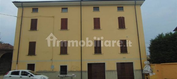 6 chambres Maison à San Giorgio Piacentino, Italy No. 216833 4