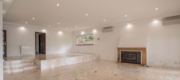 8 bedrooms Villa in Cascais, Portugal No. 119085 13