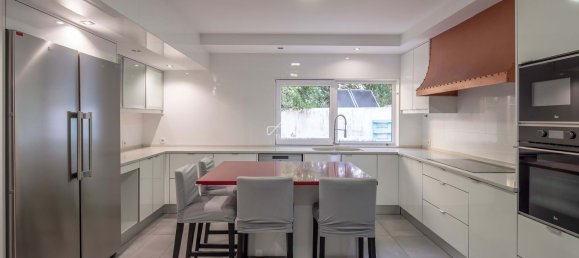 8 bedrooms Villa in Cascais, Portugal No. 119085 16