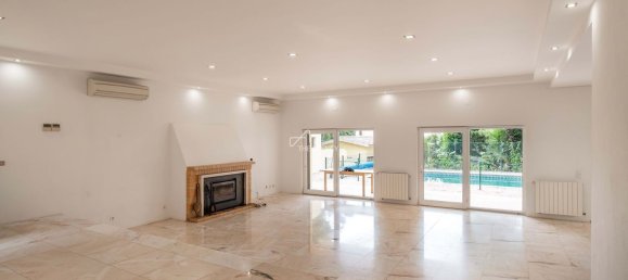 8 bedrooms Villa in Cascais, Portugal No. 119085 10