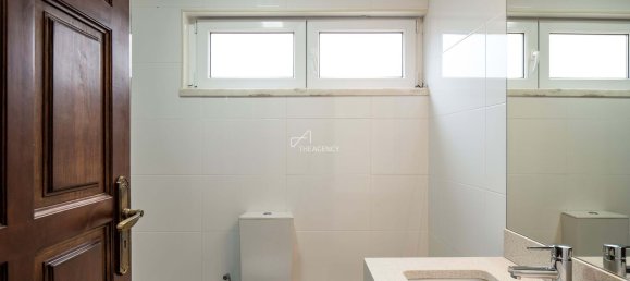 8 bedrooms Villa in Cascais, Portugal No. 119085 22