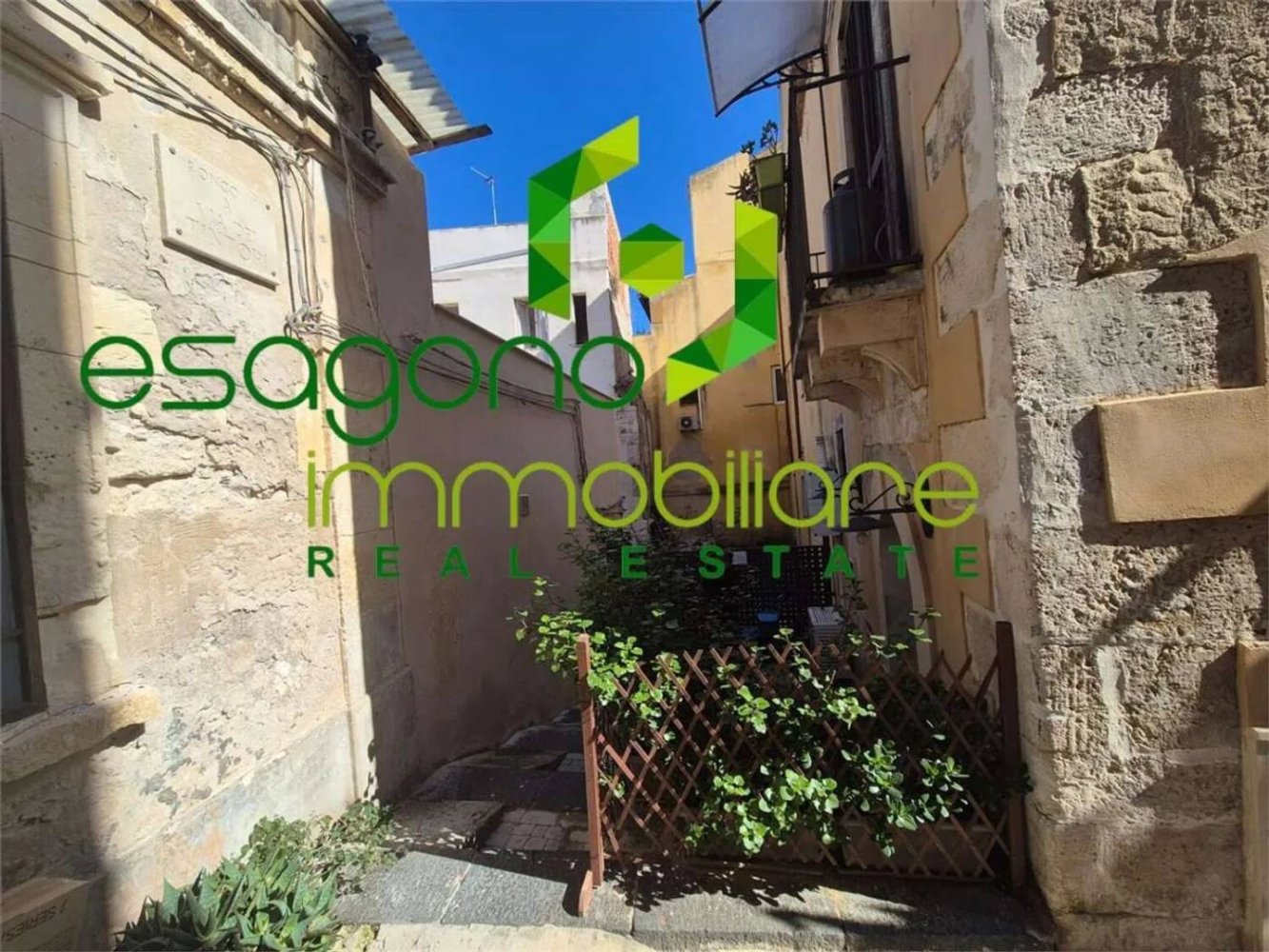 85m² Building in Syracuse, Italy No. 353439