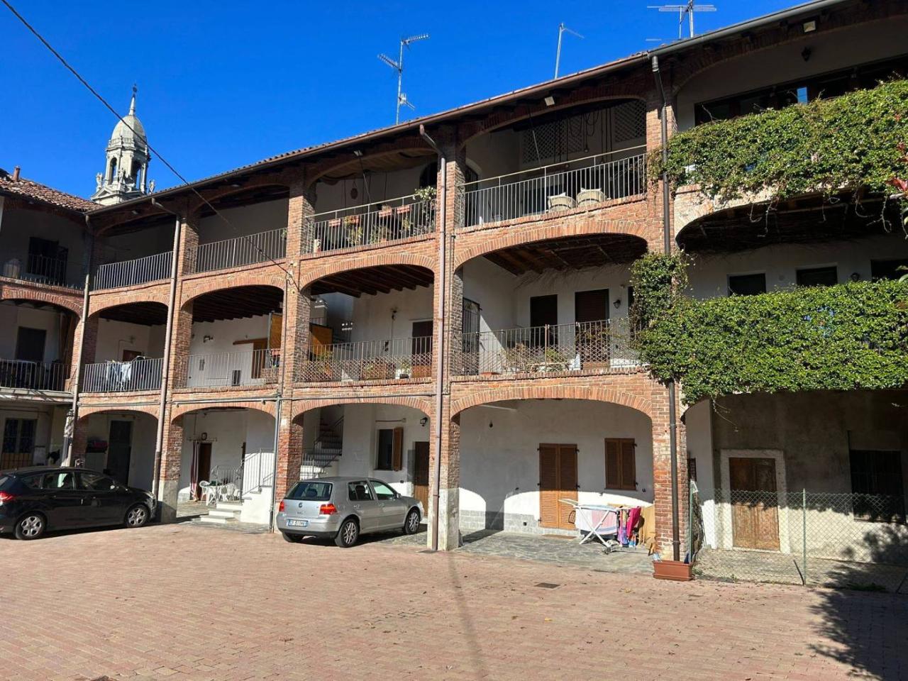2-salle Appartement à Lomazzo, Italy No. 171647