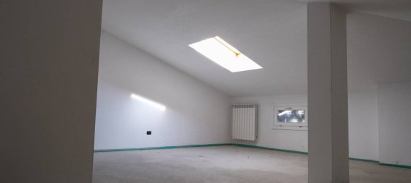 3 Schlafzimmer Wohnung in Inzago, Italy, Nr. 10557 9