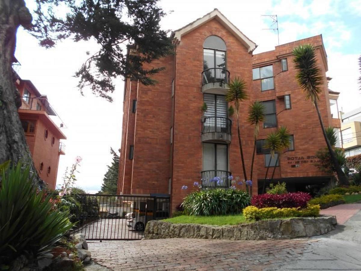 3 bedrooms House in Bogota, Colombia No. 11614