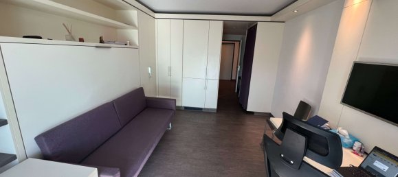 Studio in Munich, Germany No. 143067 6