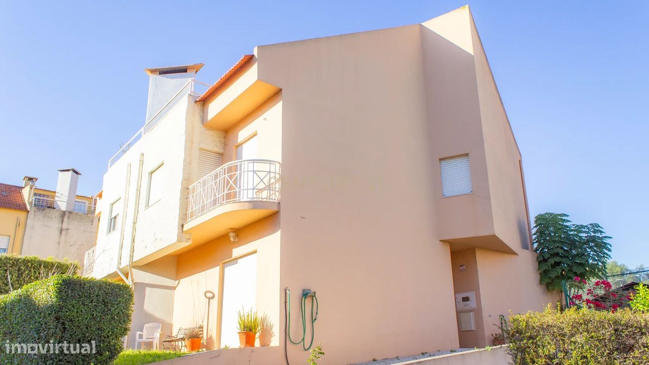 3 bedrooms House in Oeiras, Portugal No. 152556