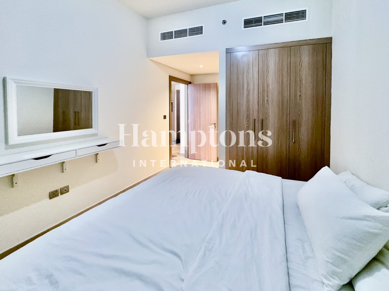 Estudio en Meydan, UAE No. 120014