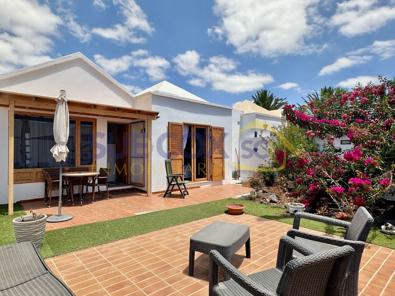 Casa de 2 dormitorios en Arrecife, Spain No. 233406