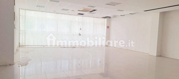 2171m² Commercial property in Bolzano Vicentino, Italy No. 326184 8