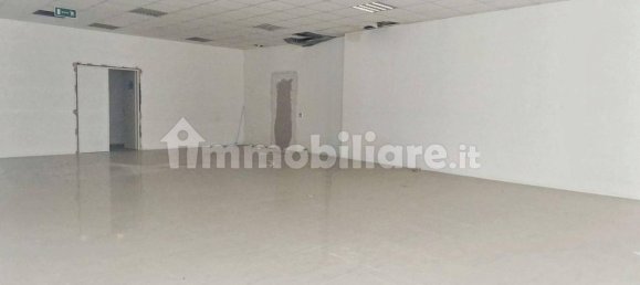 2171m² Commercial property in Bolzano Vicentino, Italy No. 326184 3