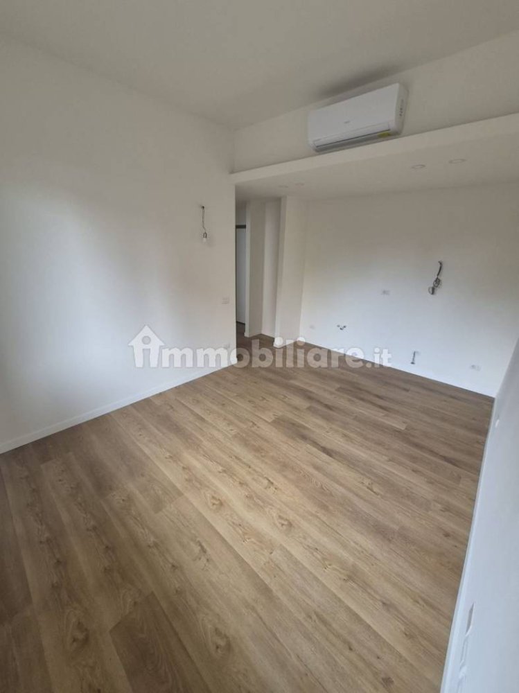 1 bedroom Apartment in Milan, Italy No. 341022