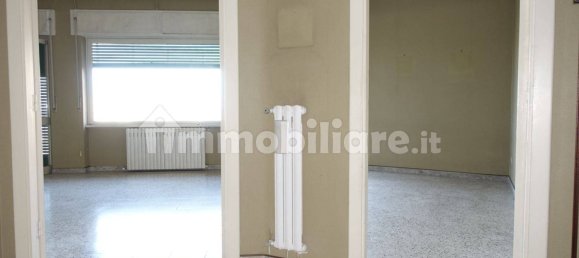 3 bedrooms Apartment in Chieti, Italy No. 41846 4
