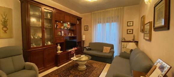 3-salle Appartement à Vigevano, Italy No. 150301 2