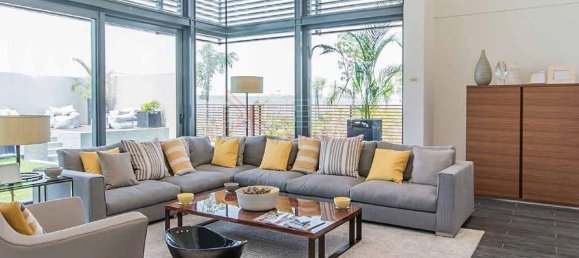 5 bedrooms Villa in Dubai, UAE No. 7802 9