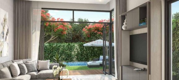 5 bedrooms Villa in Dubai, UAE No. 7802 6