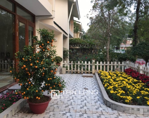 3 bedrooms Villa in Long Bien, Vietnam No. 2653
