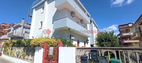 Квартира с 3 комнатами в Априлия, Италия № 82164 22