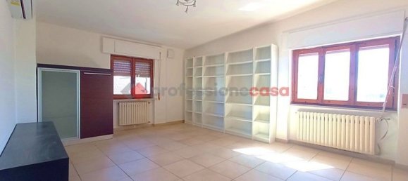 Квартира с 3 комнатами в Априлия, Италия № 82164 5