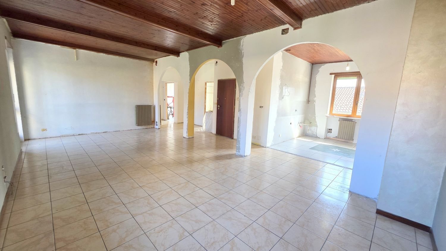 5غرفة شقة في Moncalieri, Italy رقم 294567