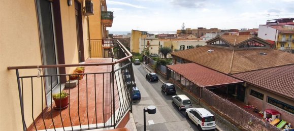 Apartamento de 4 habitaciónes en Nizza di Sicilia, Italy No. 280042 10