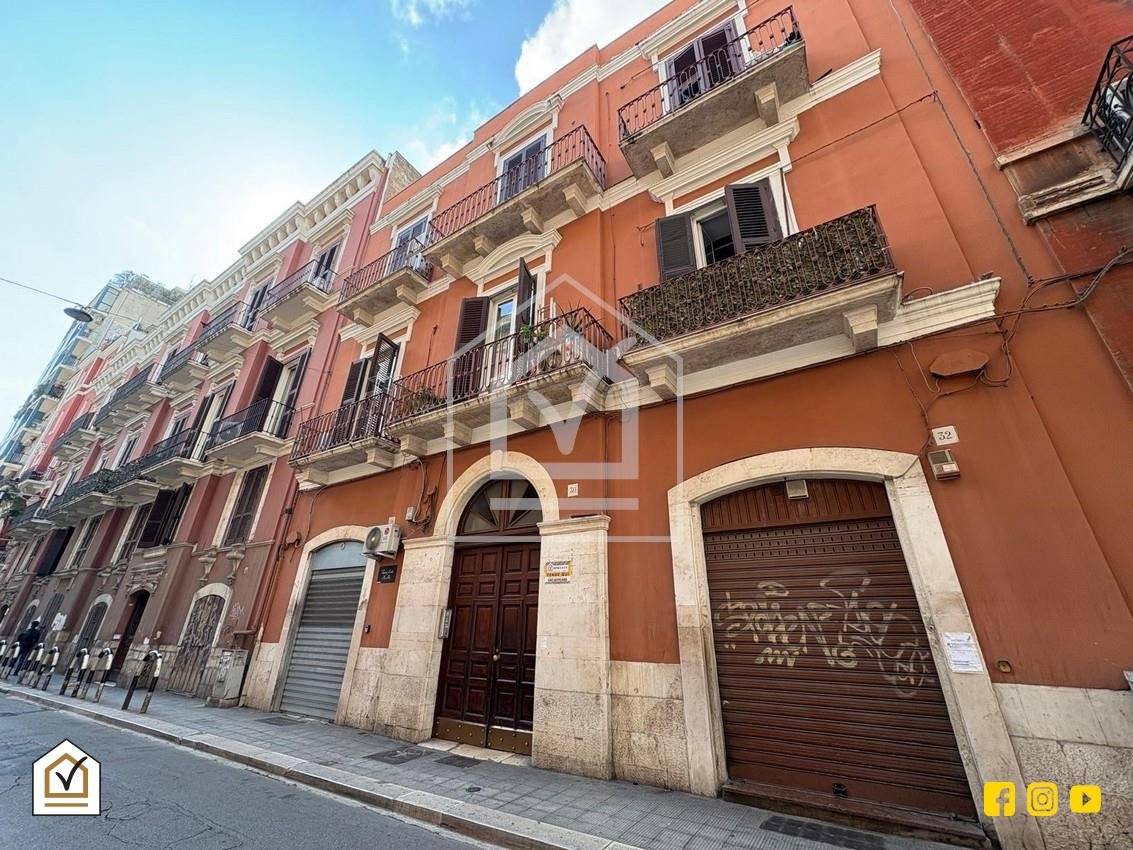 Квартира с 2 спальнями в Бари, Италия № 301875