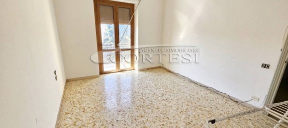 3 bedrooms Apartment in Umbertide, Italy No. 69102 6