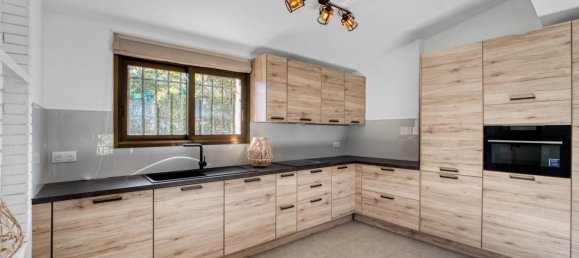 5 bedrooms Villa in Valbonne, France No. 1937 8