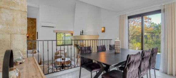 5 bedrooms Villa in Valbonne, France No. 1937 10