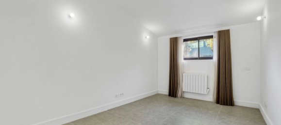 5 bedrooms Villa in Valbonne, France No. 1937 7