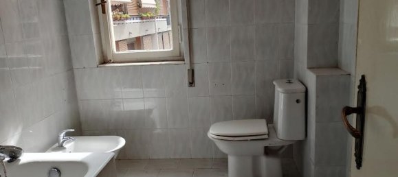 4 bedrooms Apartment in Carrara, Italy No. 313693 5