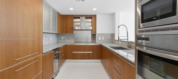 3 dormitorios propiedad comercial en venta en Miami, Miami-Dade, Florida, USA № 615193 27
