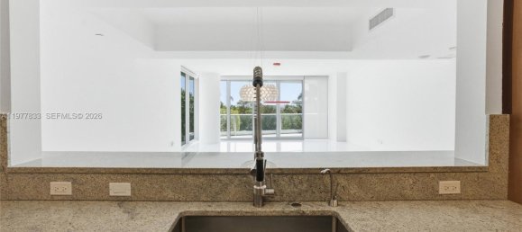 3 dormitorios propiedad comercial en venta en Miami, Miami-Dade, Florida, USA № 615193 24