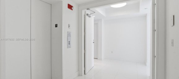 3 dormitorios propiedad comercial en venta en Miami, Miami-Dade, Florida, USA № 615193 30