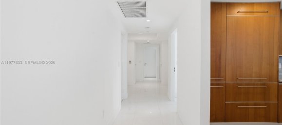 3 dormitorios propiedad comercial en venta en Miami, Miami-Dade, Florida, USA № 615193 8